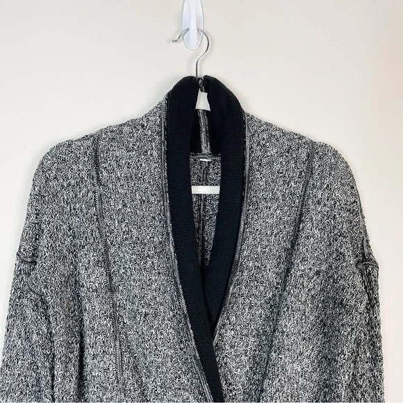 lululemon athletica Gray and Black Cardigan - Picture 5 of 12